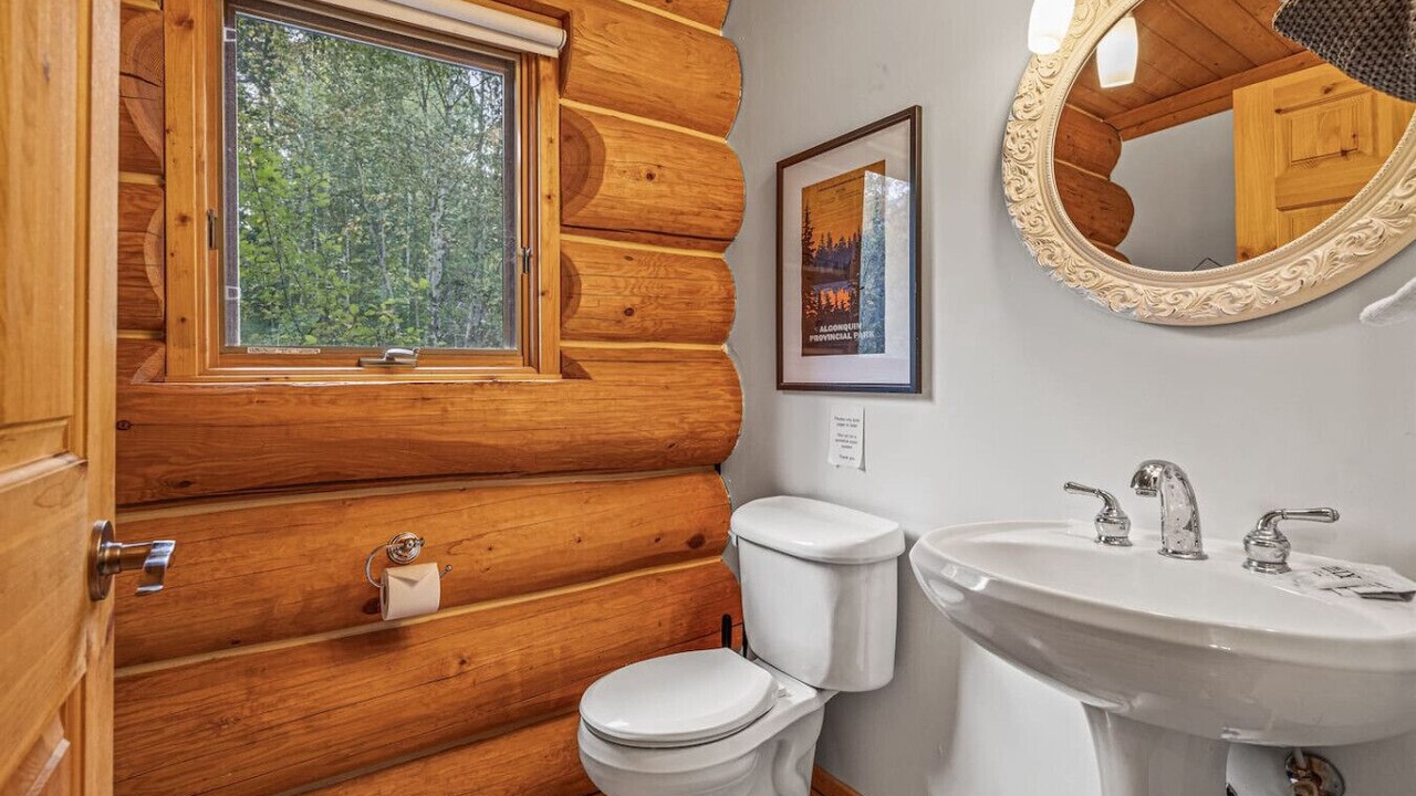 Photo of Bathroom in Golden
