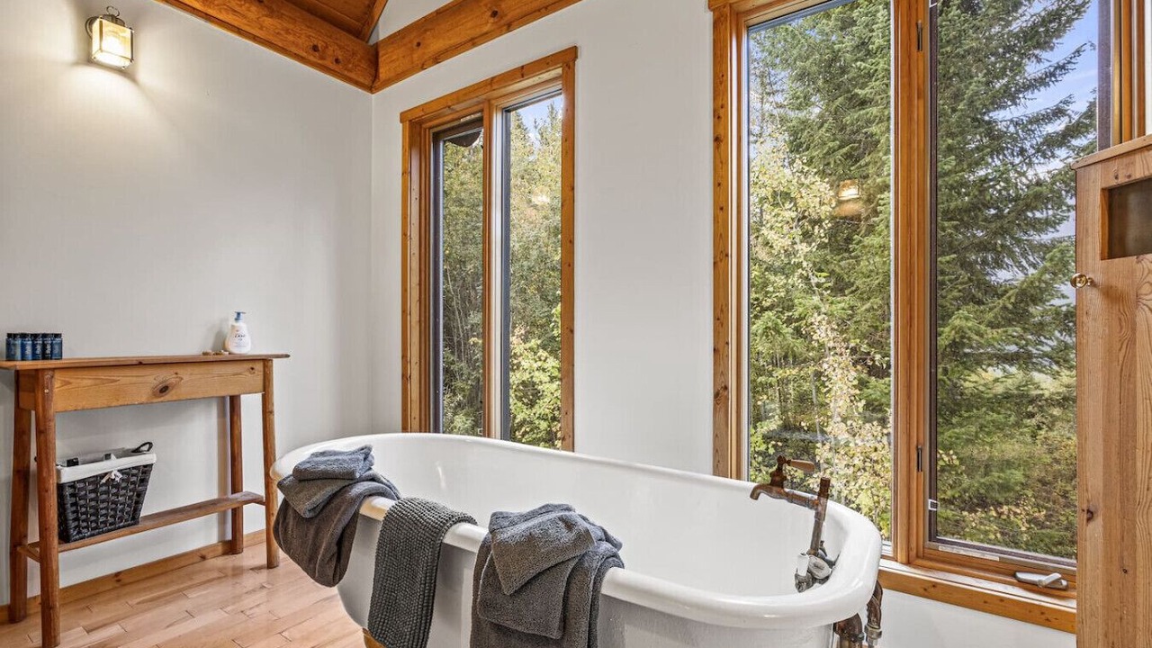 Photo of Bathroom in Golden