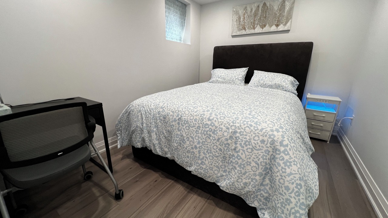 Photo of Bedroom in Erin Mills