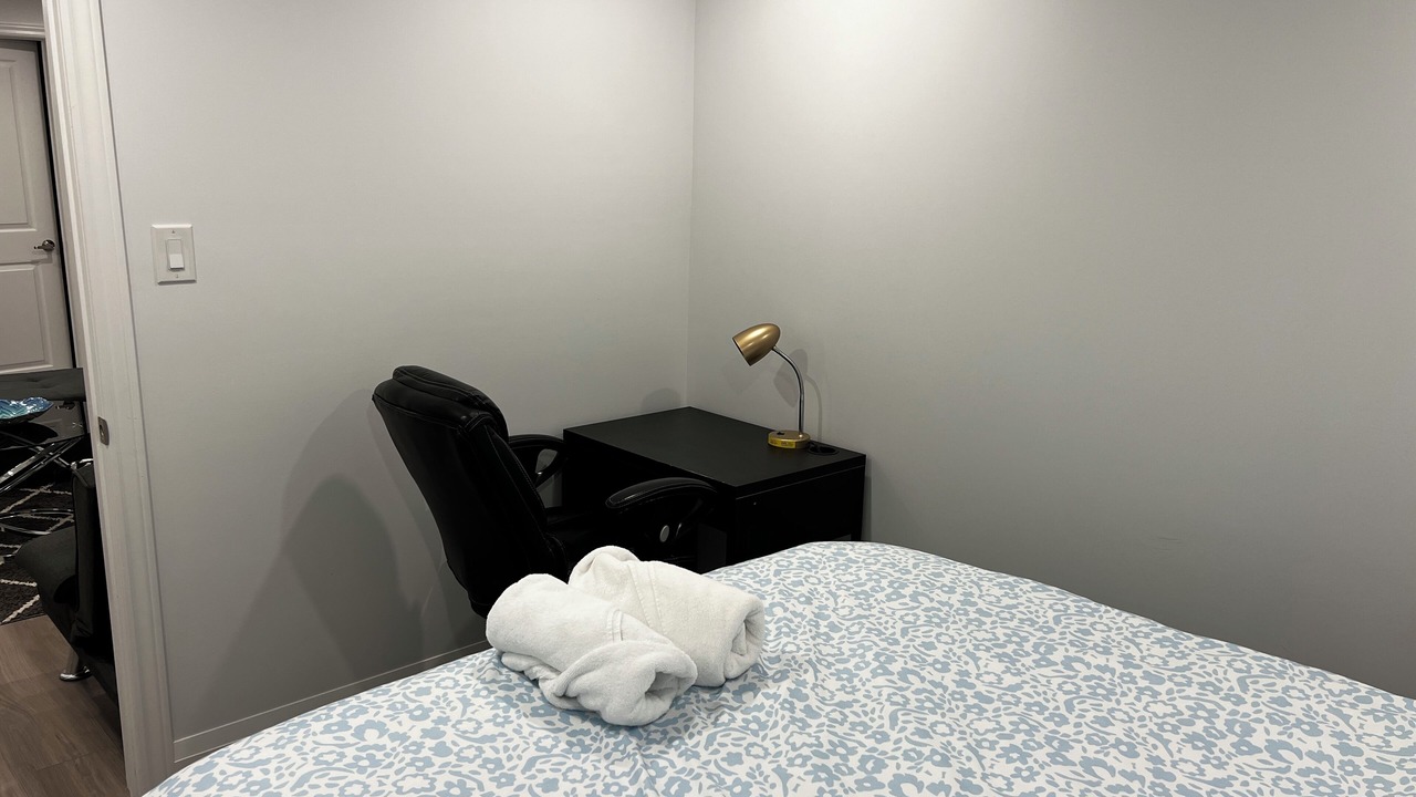Photo of Bedroom in Erin Mills