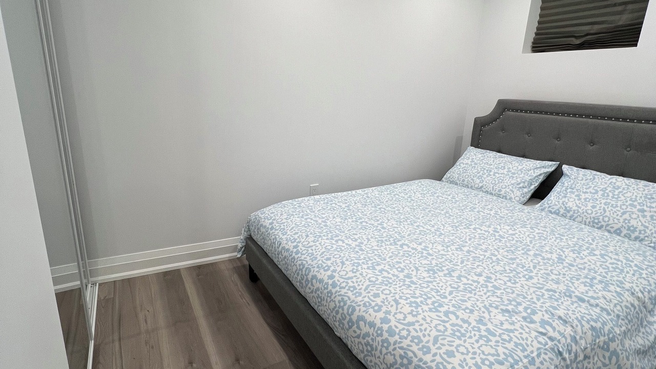 Photo of Bedroom in Erin Mills