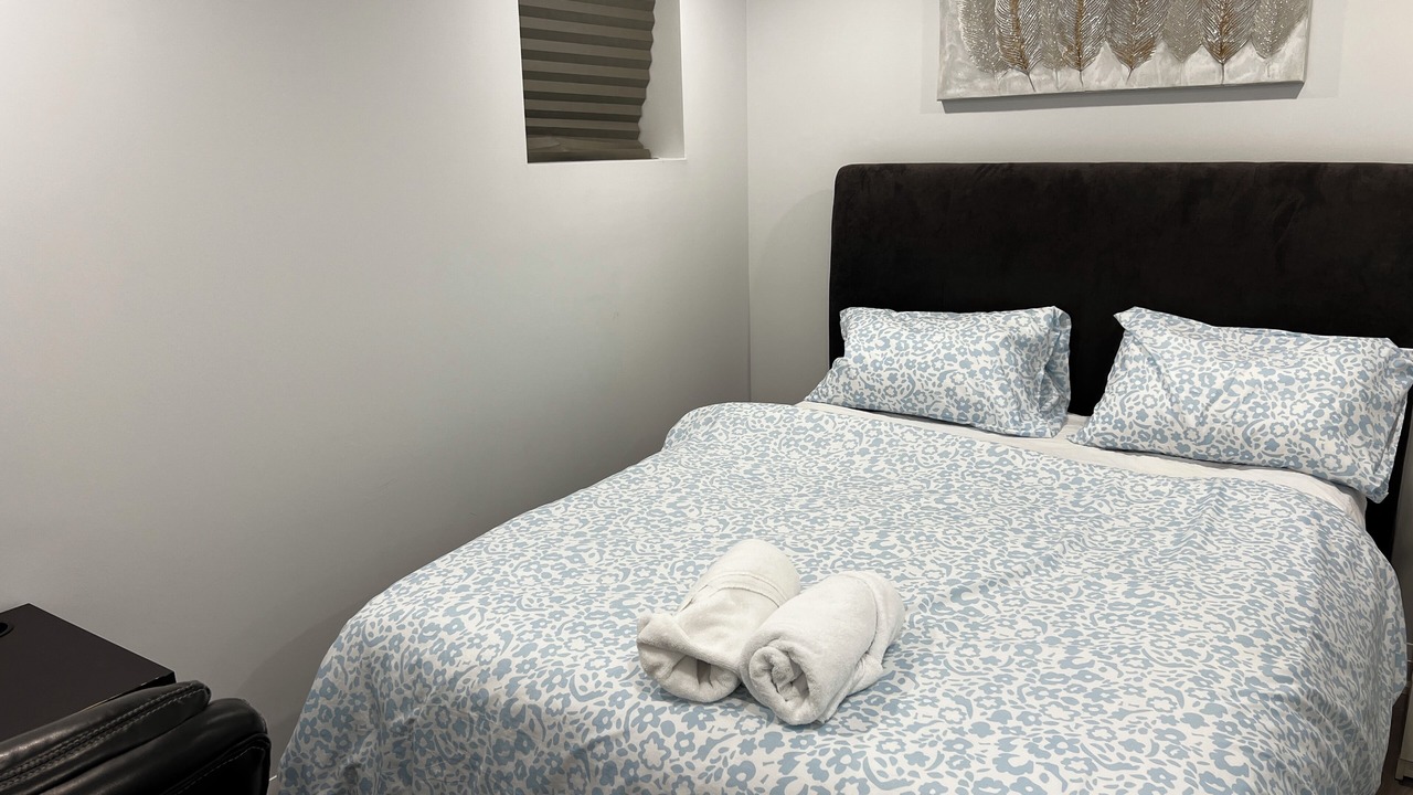 Photo of Bedroom in Erin Mills