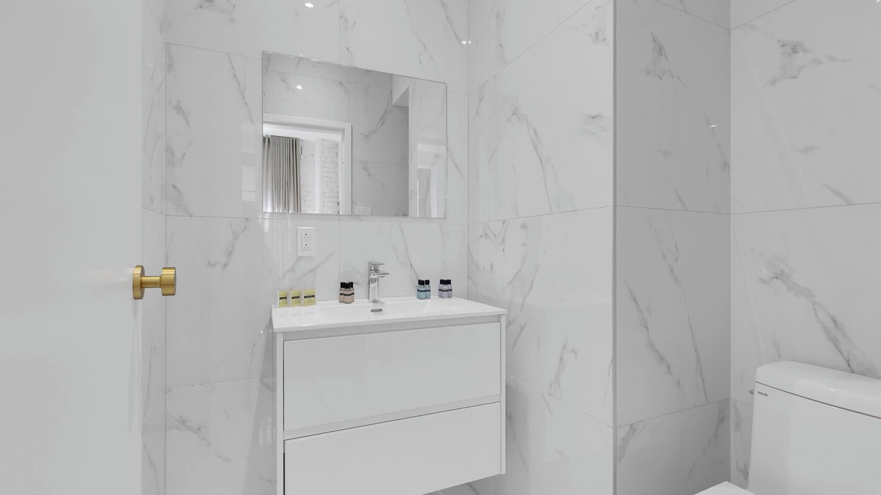 Photo of Bathroom in Cite Multimedia
