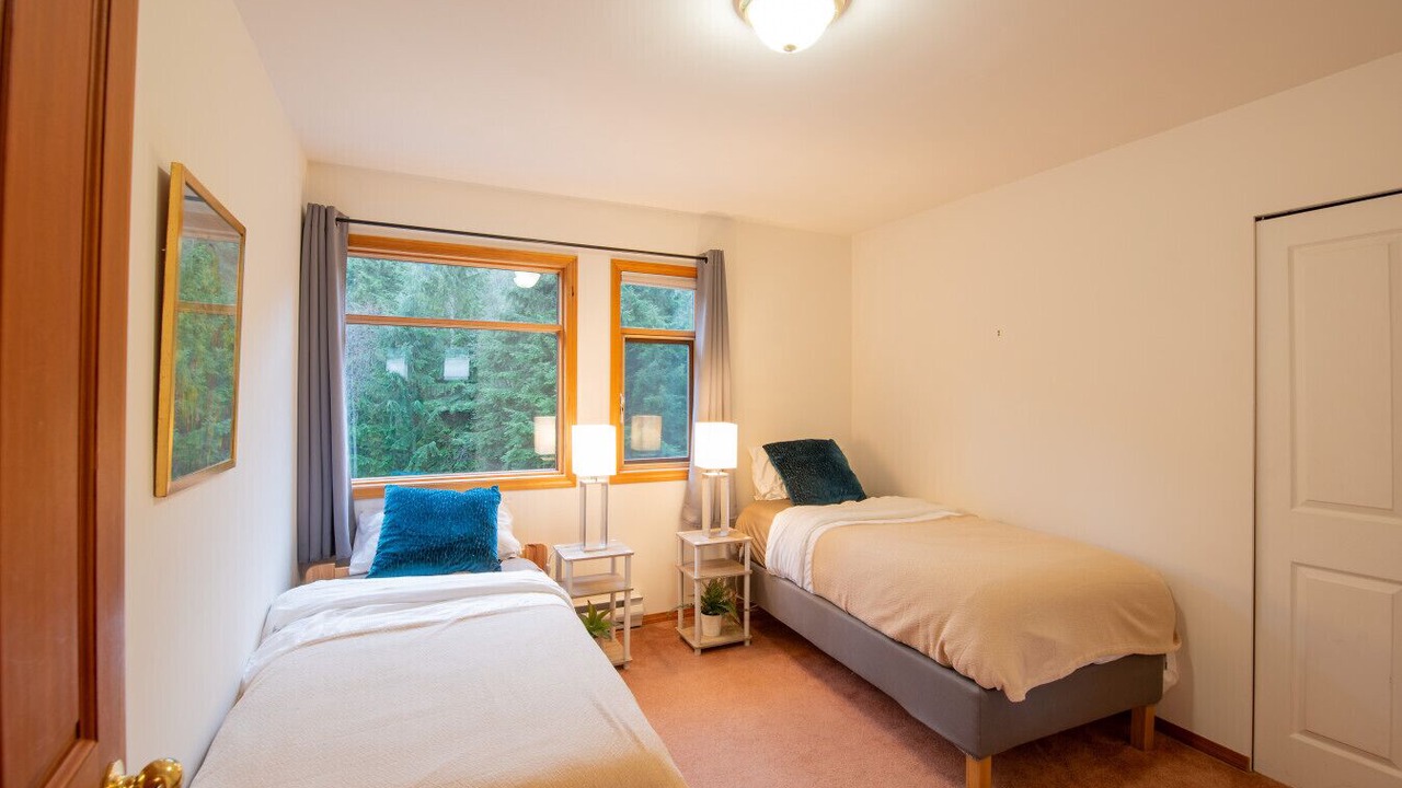 Photo of Bedroom in Bowen Island