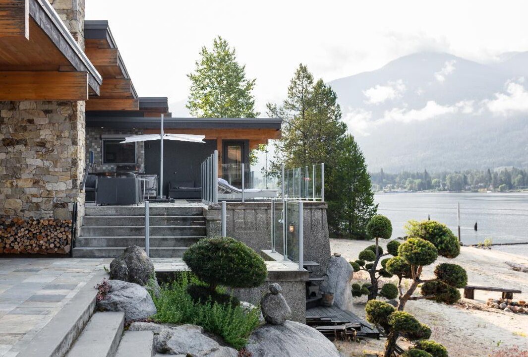 Photo of Patio Balcony in Central Kootenay