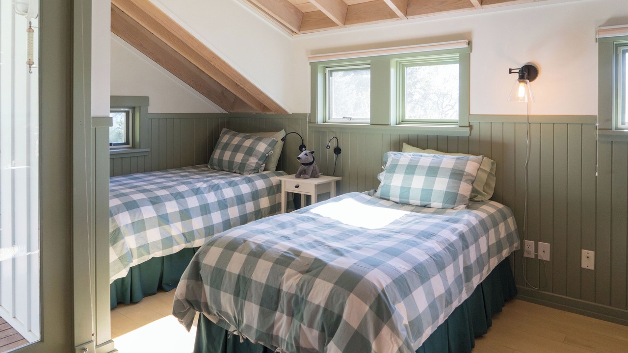 Photo of Bedroom in Salt Spring Island