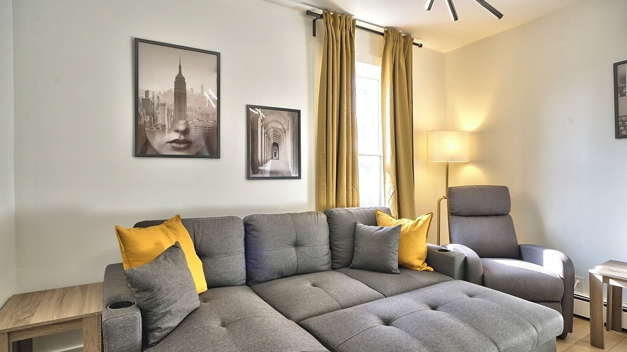 Photo of Livingroom in Sherbrooke