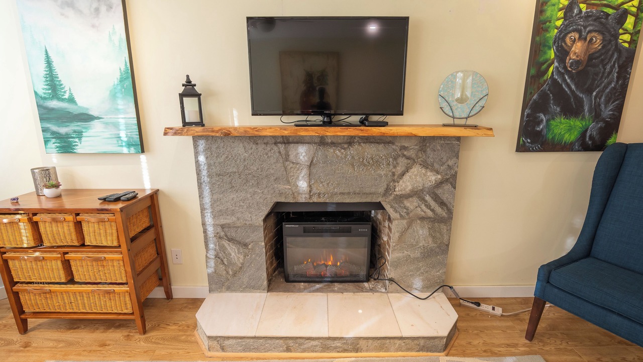 Photo of Livingroom in Walnut Grove