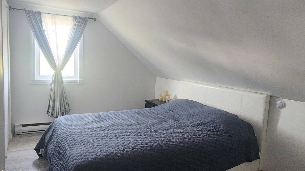 Photo of Bedroom in Cap-Bateau