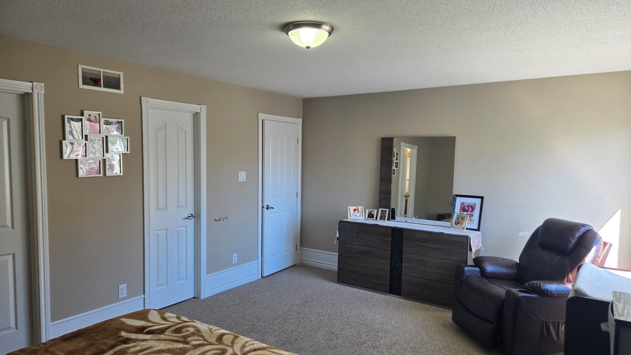 Photo of Bedroom in Ottawa Division