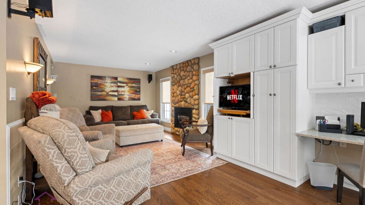 Photo of Livingroom in West Edmonton
