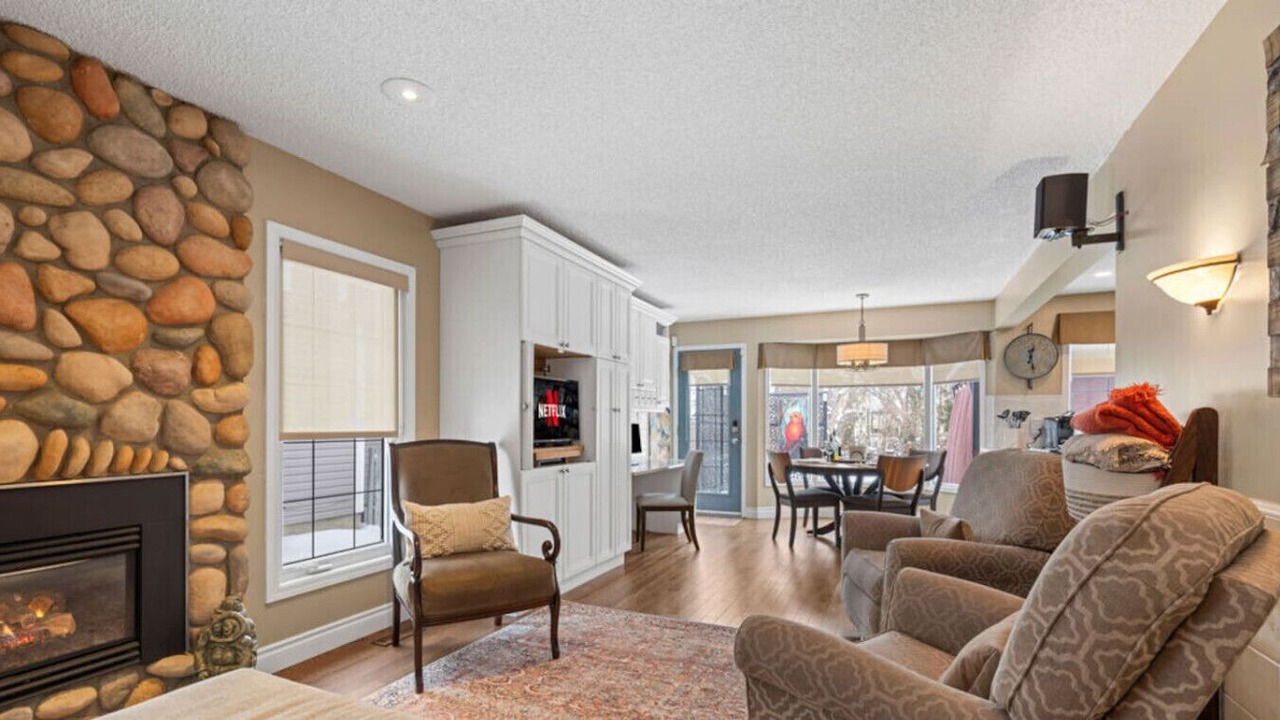 Photo of Livingroom in West Edmonton
