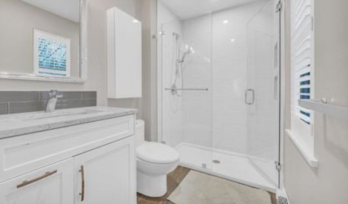 Photo of Bathroom in District of North Vancouver