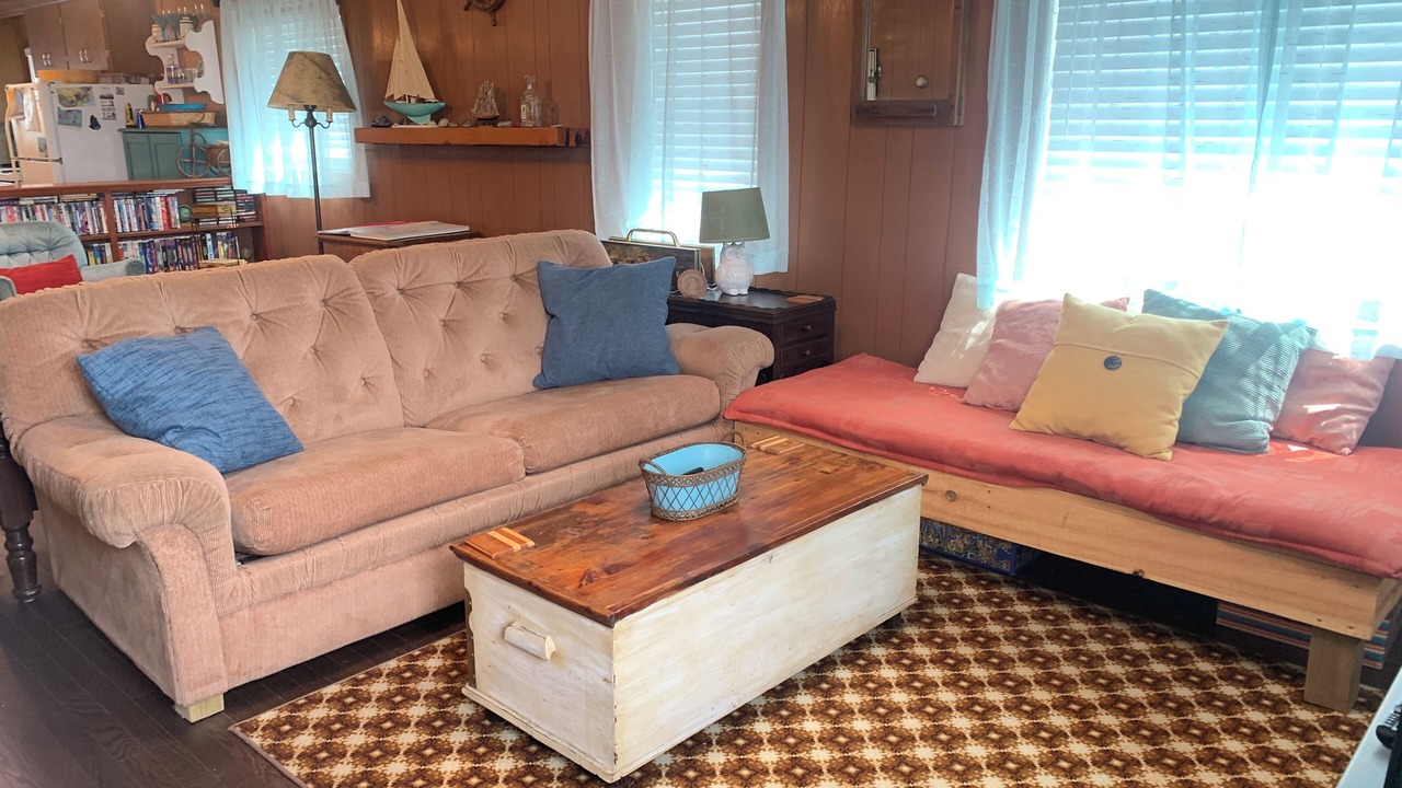 Photo of Livingroom in Long Point