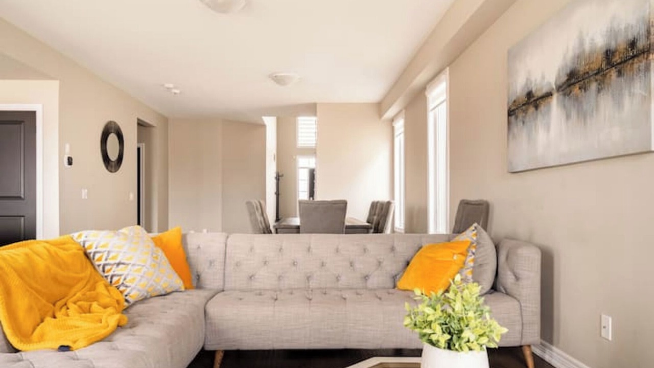 Photo of Livingroom in Welland