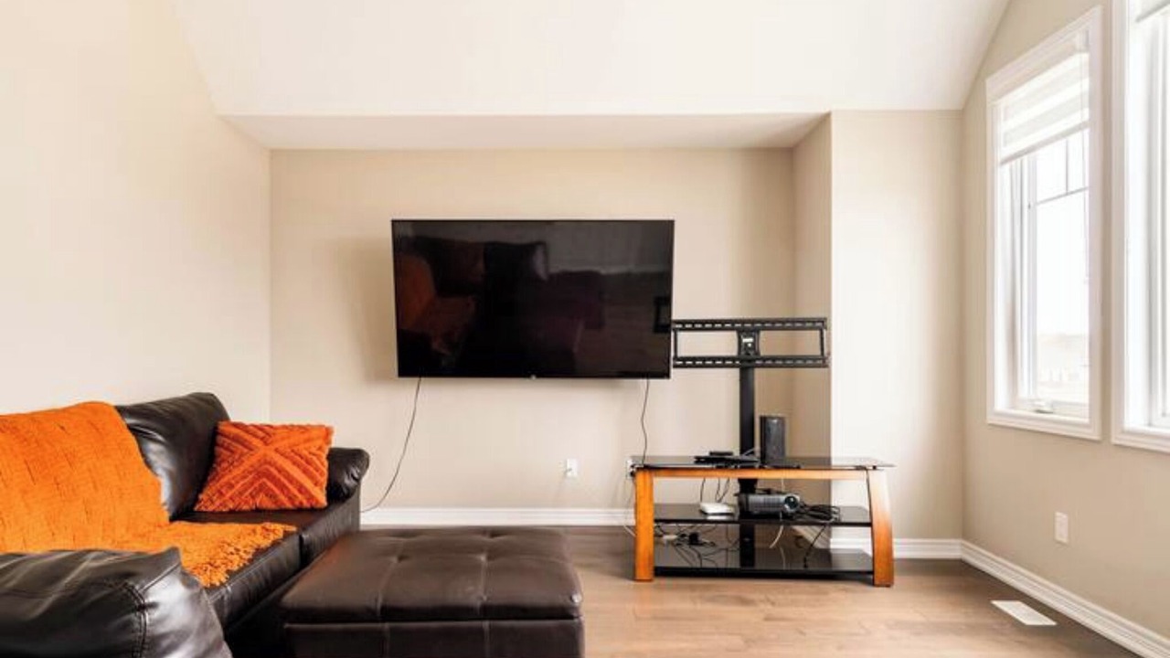 Photo of Livingroom in Welland