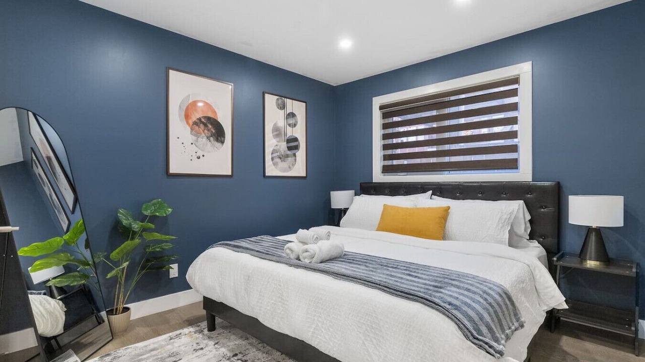 Photo of Bedroom in Lower Mount Royal