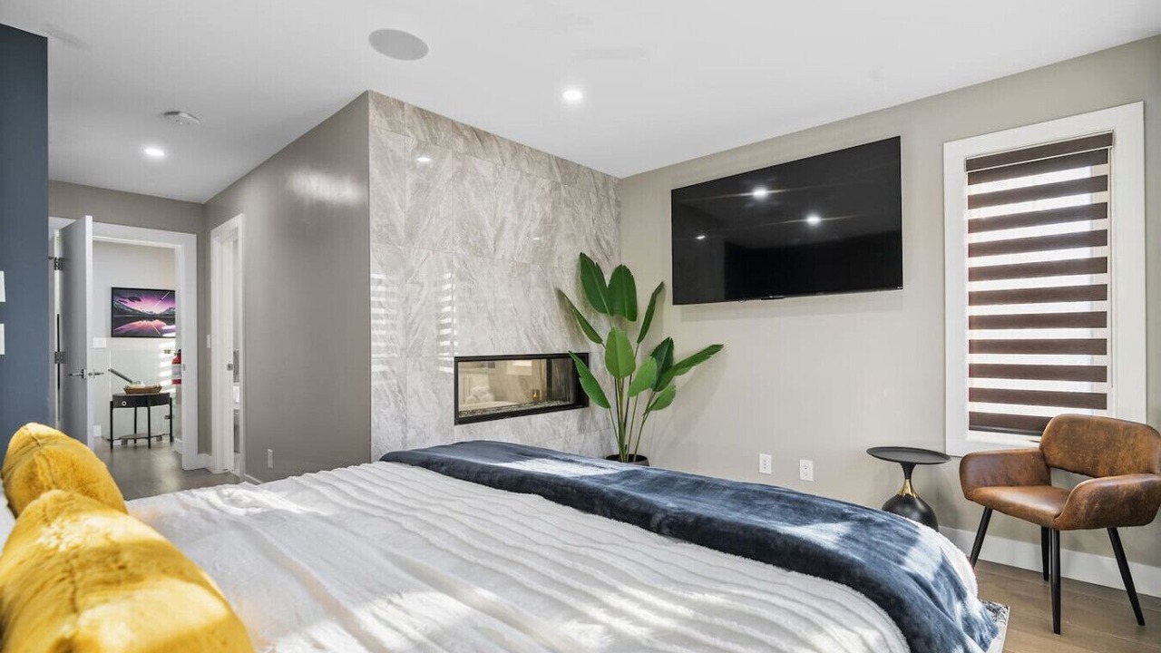 Photo of Bedroom in Lower Mount Royal