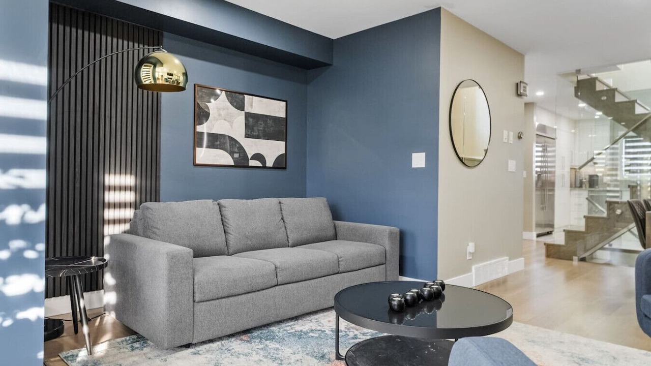 Photo of Livingroom in Lower Mount Royal