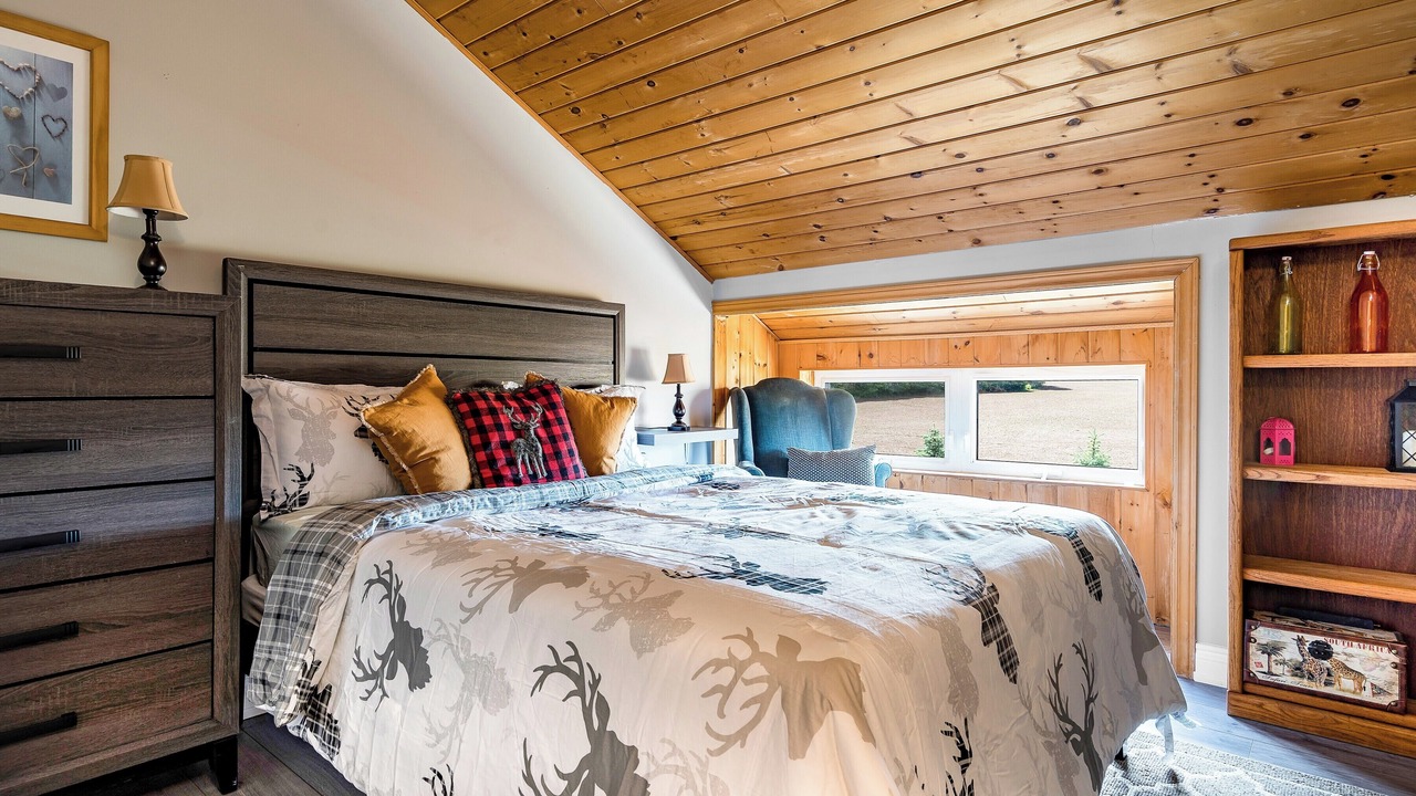 Photo of Bedroom in Swiss Meadows