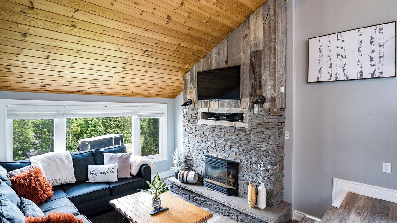 Photo of Livingroom in Swiss Meadows