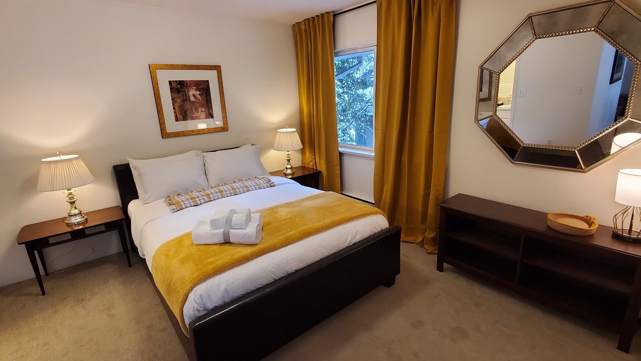 Photo of Bedroom in Hollyburn