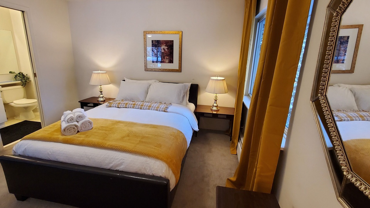 Photo of Bedroom in Hollyburn