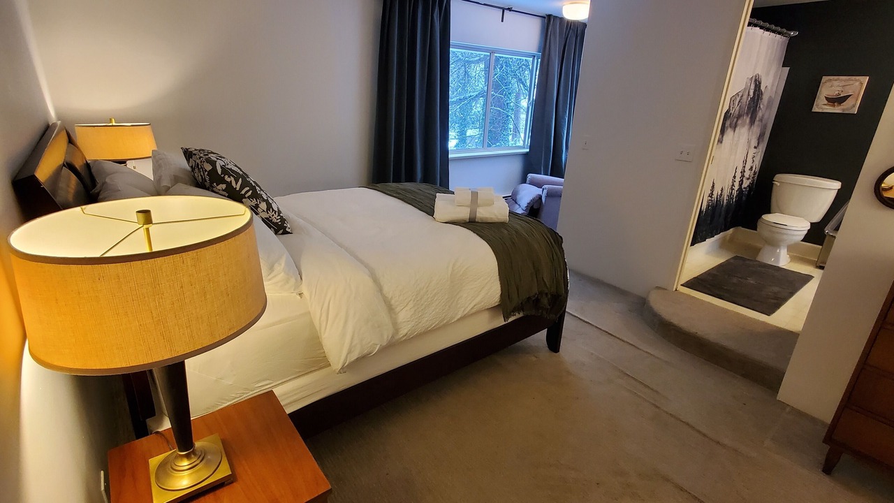 Photo of Bedroom in Hollyburn