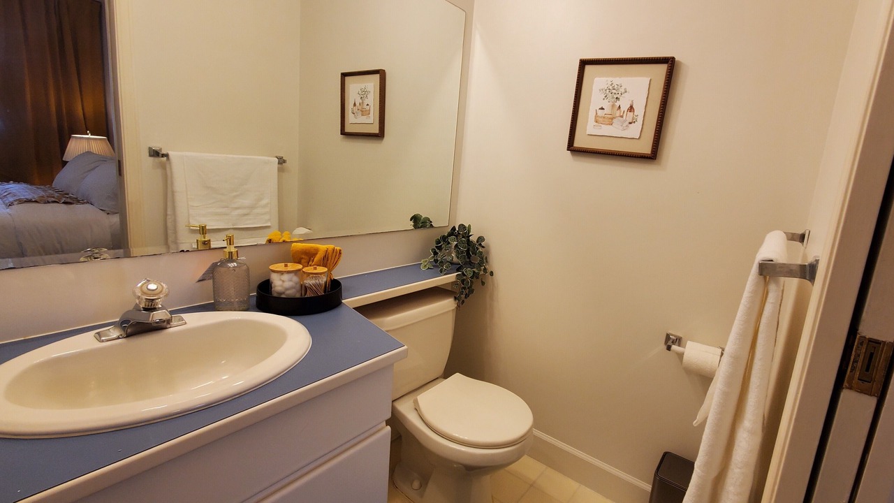 Photo of Bathroom in Hollyburn