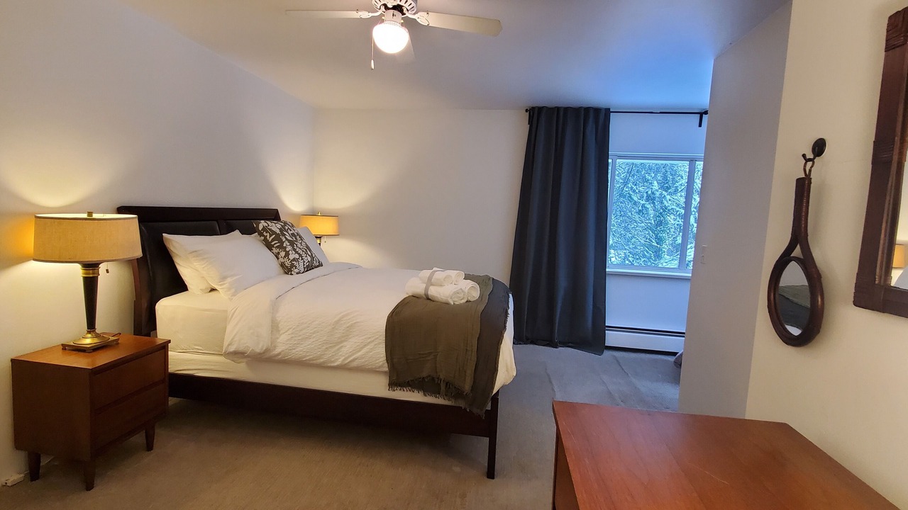 Photo of Bedroom in Hollyburn