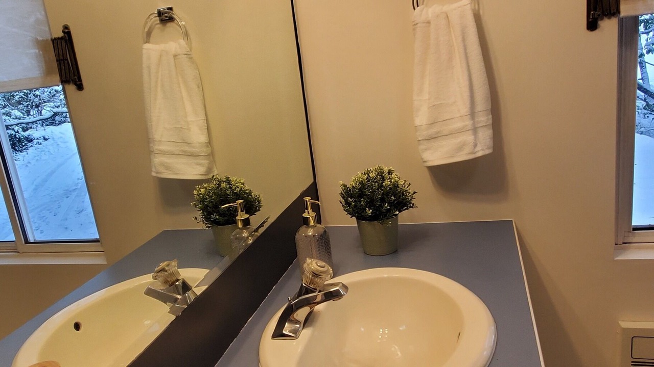 Photo of Bathroom in Hollyburn