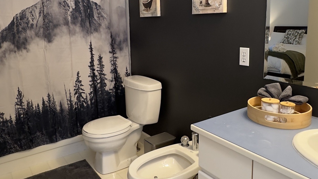 Photo of Bathroom in Hollyburn