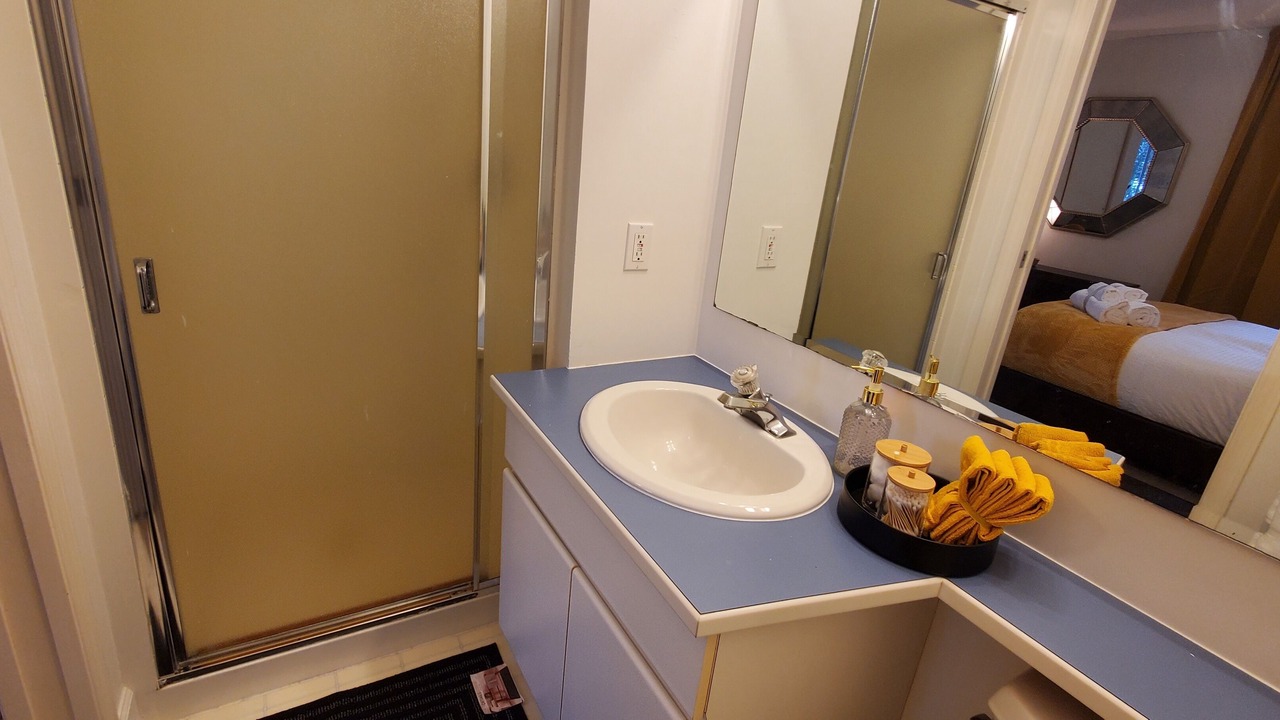 Photo of Bathroom in Hollyburn