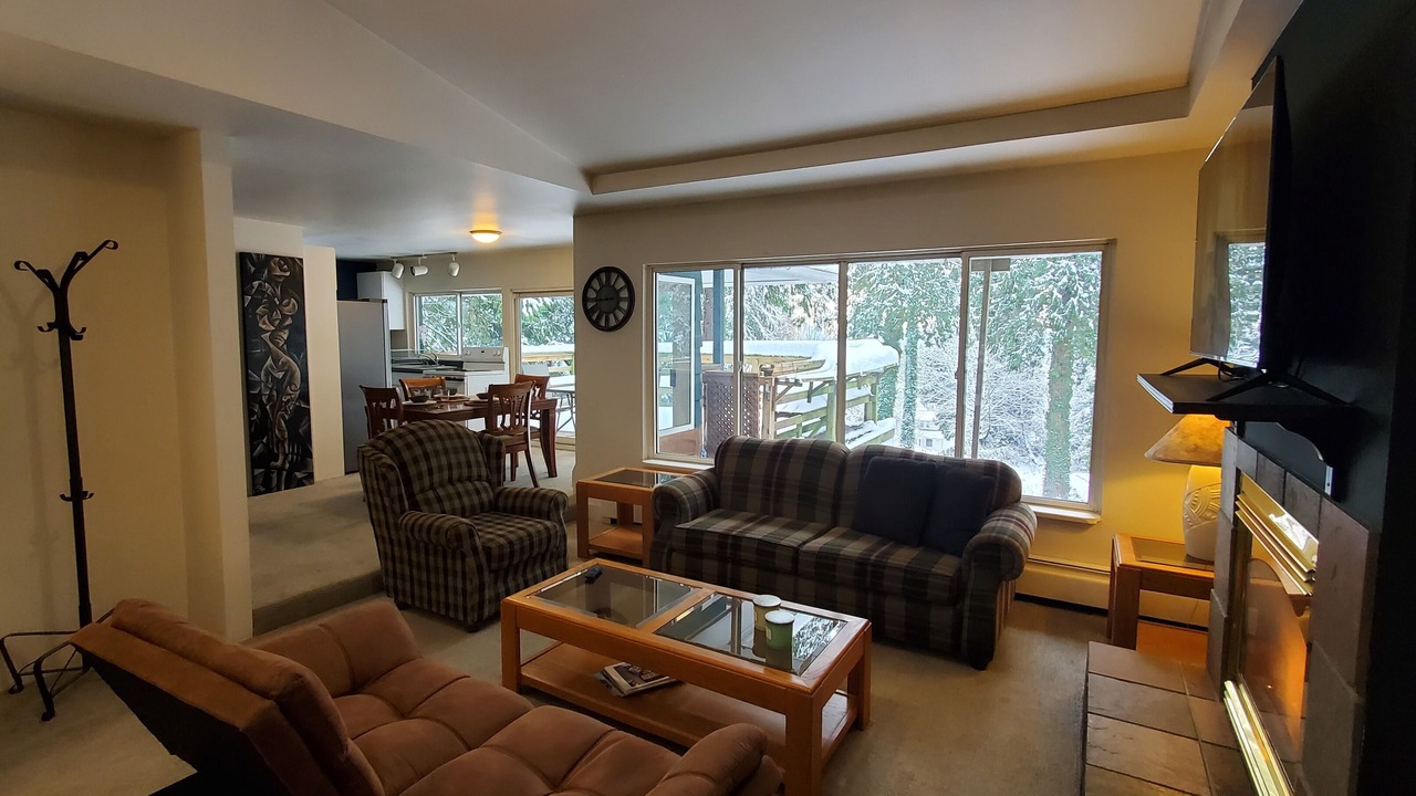 Photo of Livingroom in Hollyburn