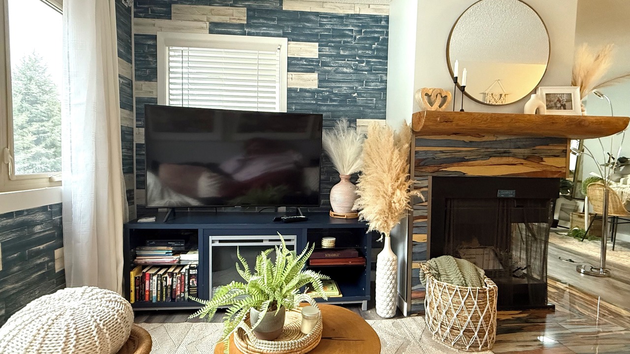 Photo of Livingroom in East Kootenay