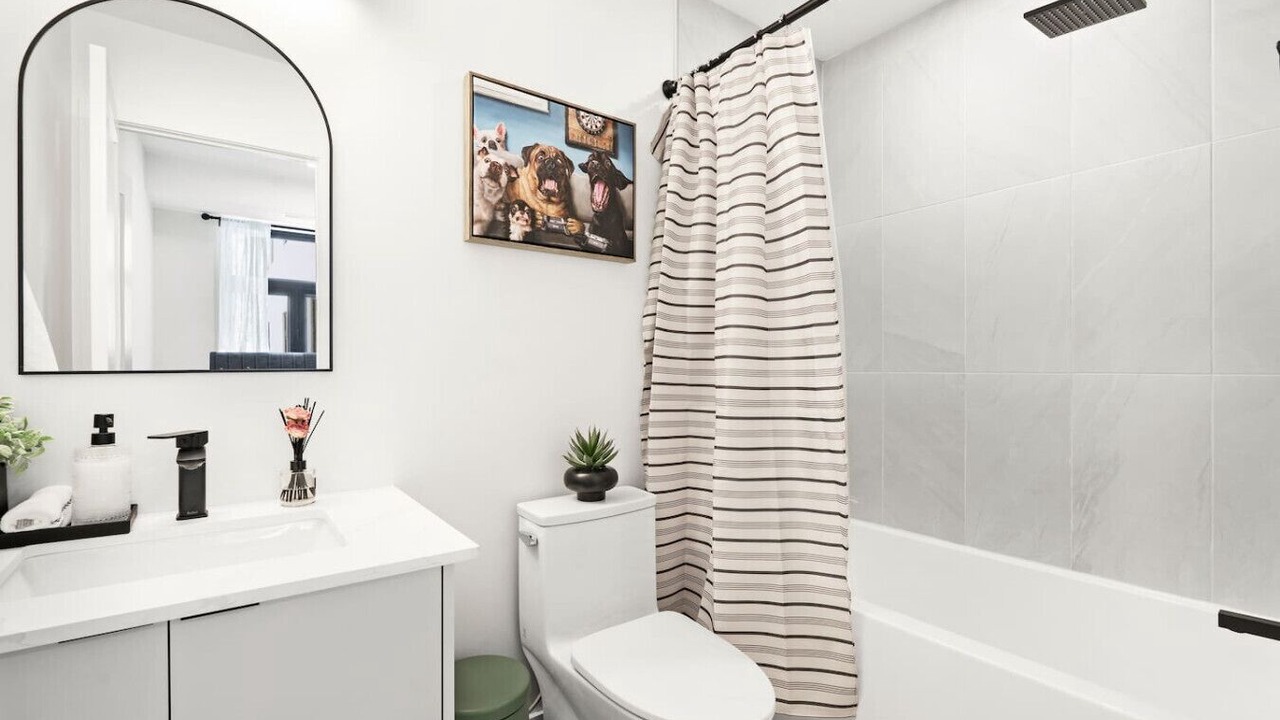 Photo of Bathroom in Niagara Falls