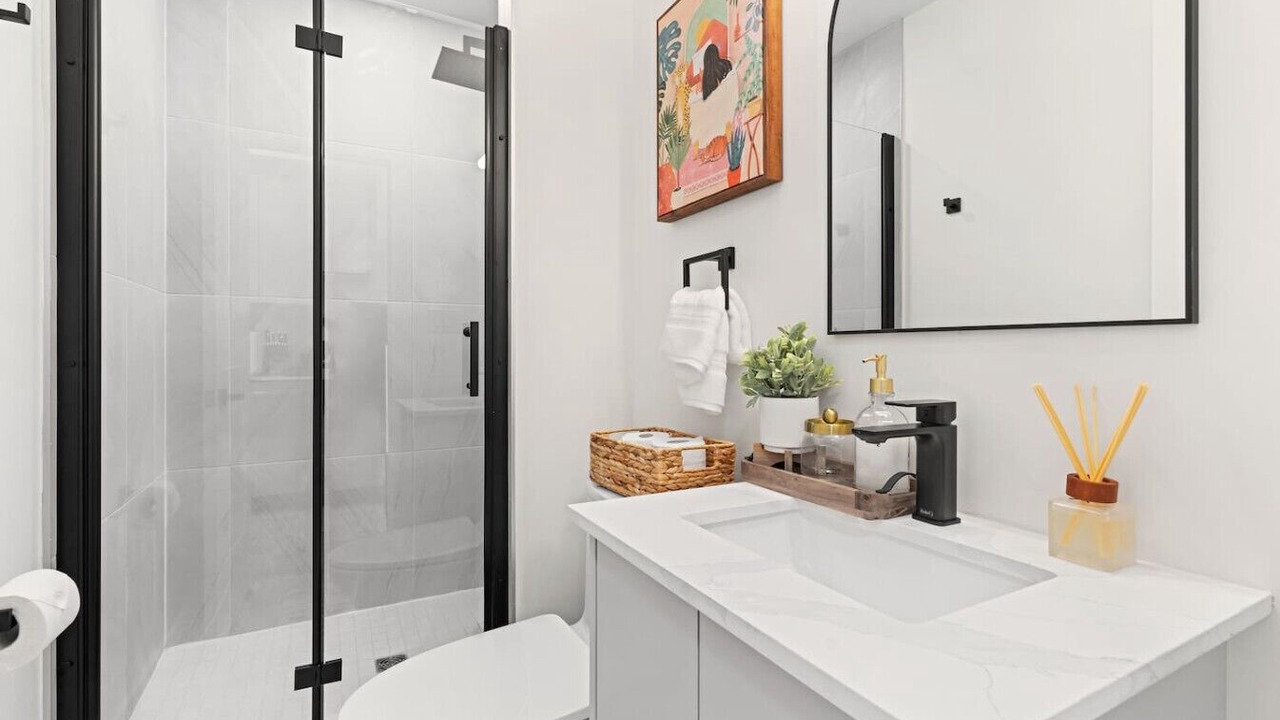 Photo of Bathroom in Niagara Falls