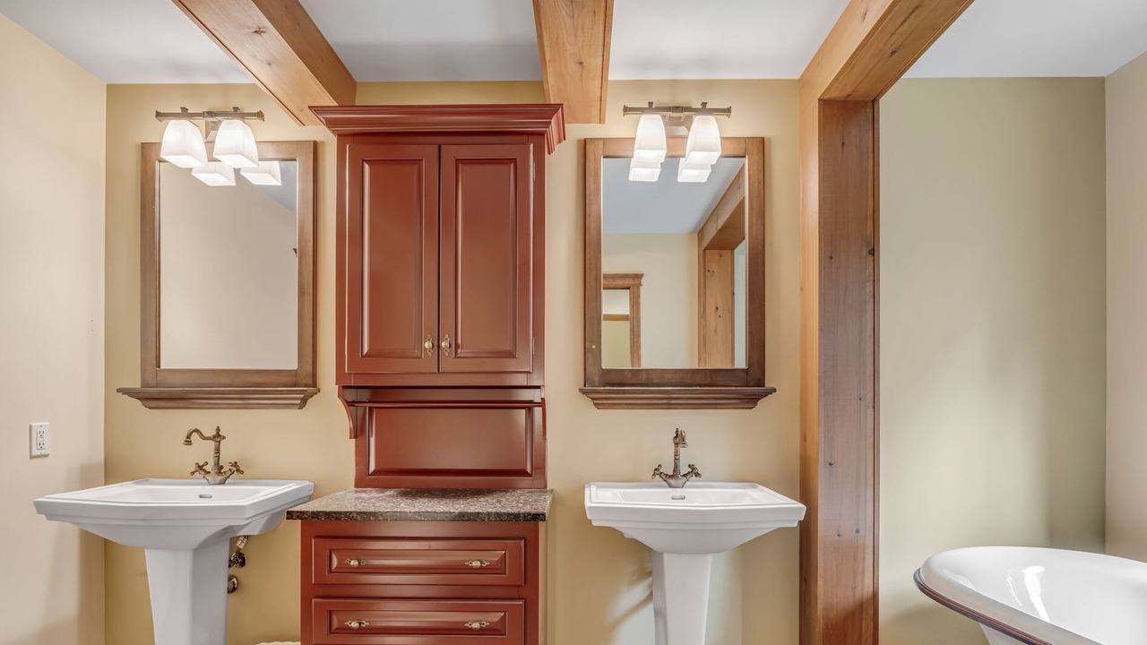Photo of Bathroom in Saint-Philemon