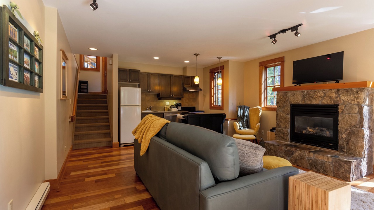 Photo of Livingroom in East Kootenay