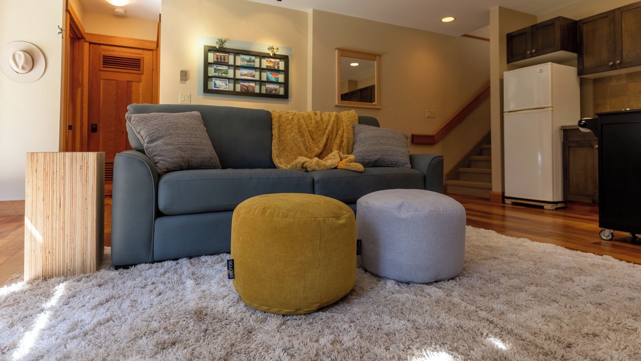 Photo of Livingroom in East Kootenay