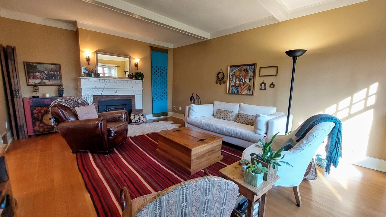 Photo of Livingroom in Kitsilano