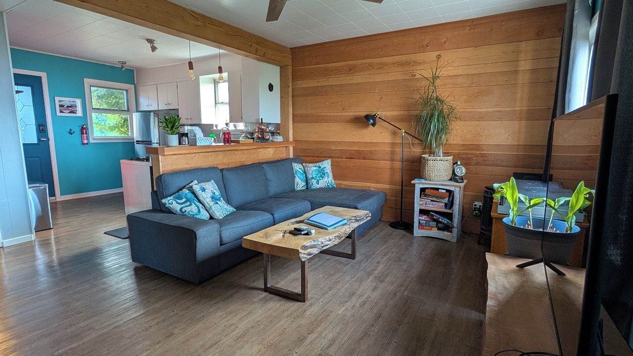 Photo of Livingroom in Powell River