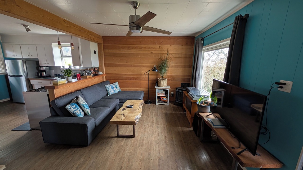 Photo of Livingroom in Powell River