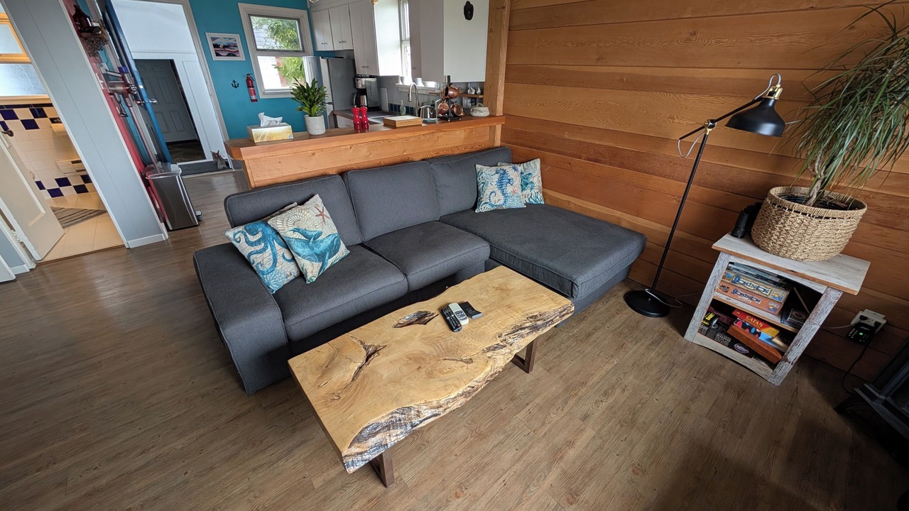 Photo of Livingroom in Powell River