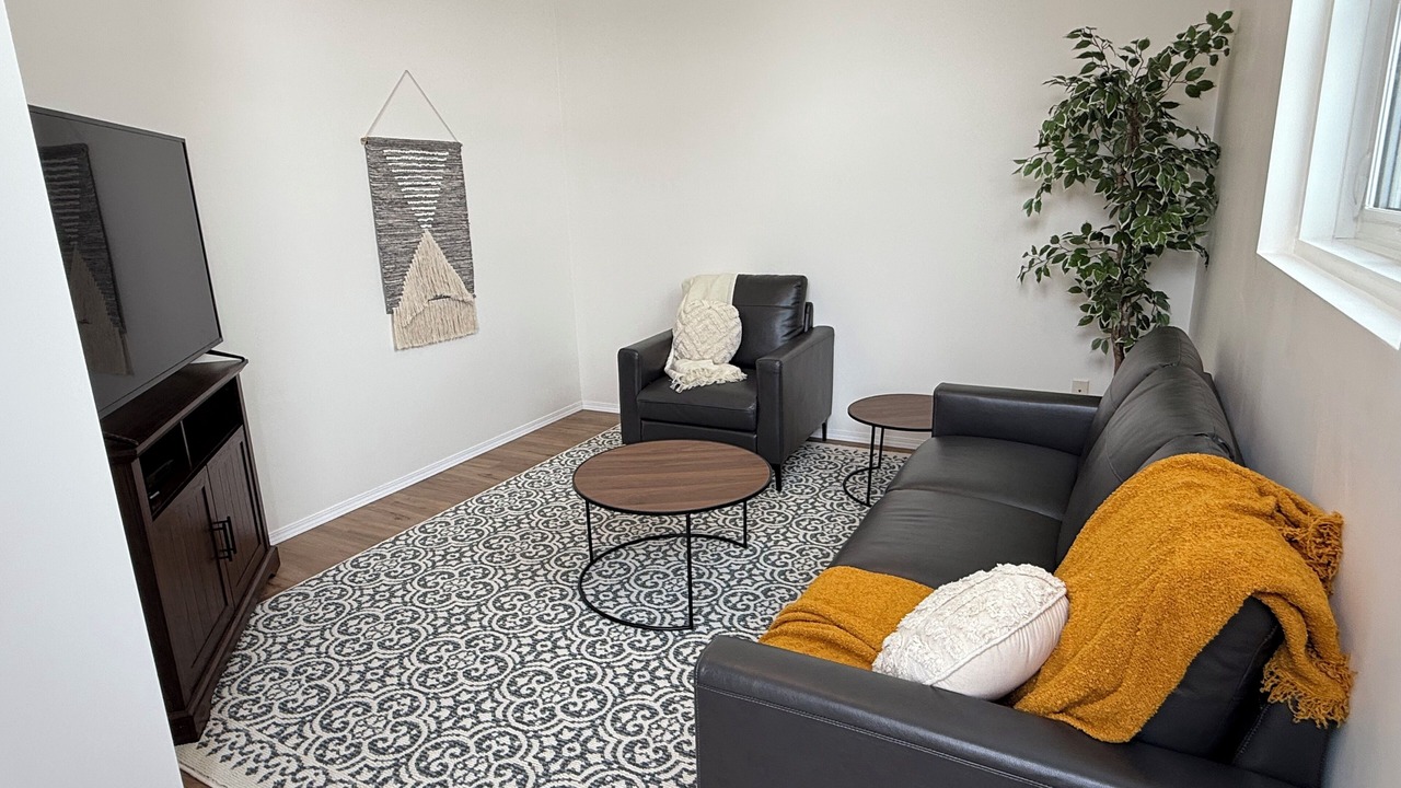 Photo of Livingroom in Redcliff