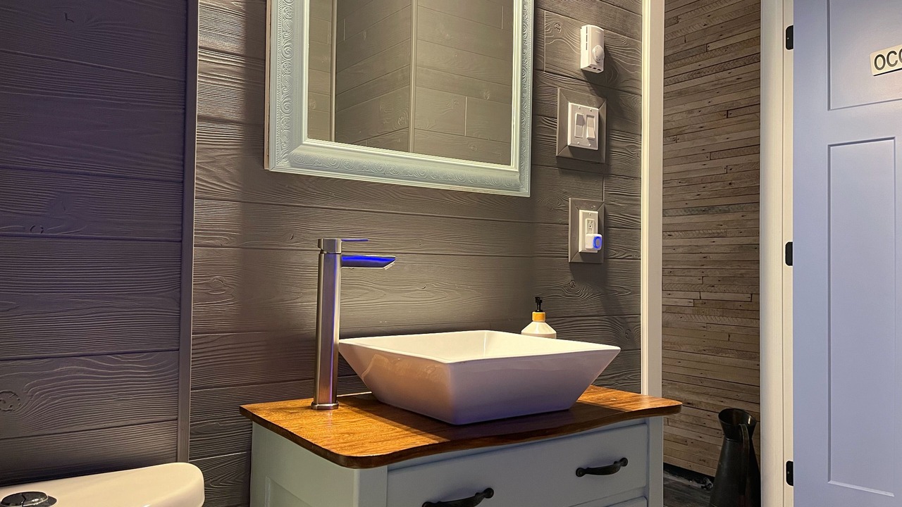 Photo of Bathroom in Edwardsburgh/Cardinal