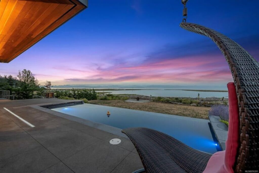 Photo of Outdoor in Saratoga Beach