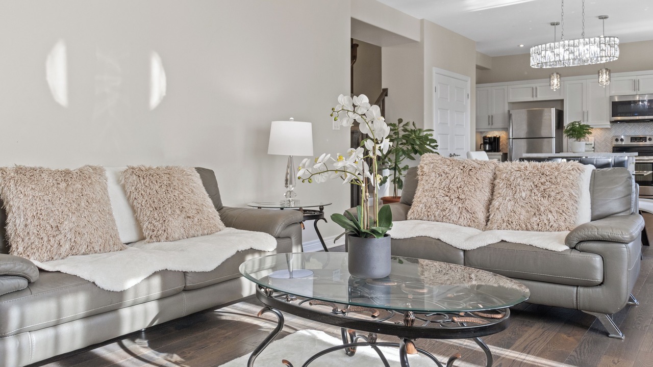 Photo of Livingroom in Thorold