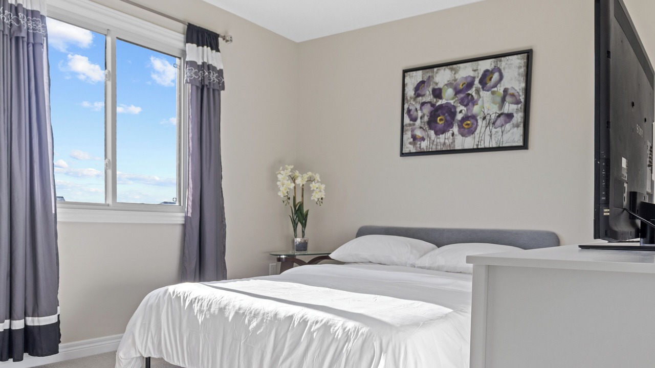 Photo of Bedroom in Thorold