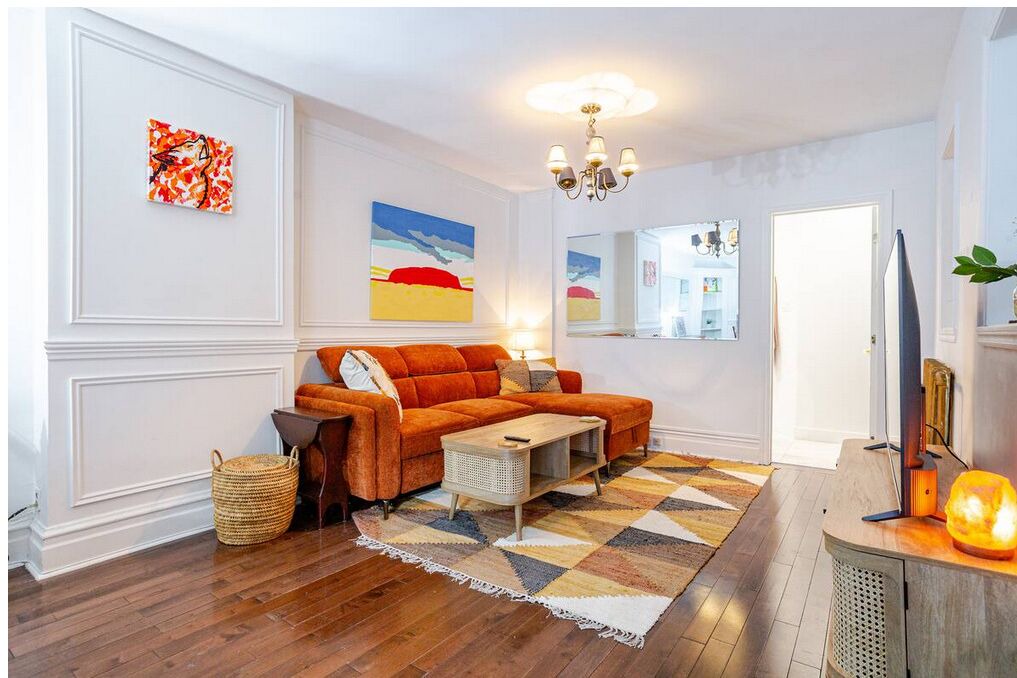 Photo of Livingroom in De Lorimier
